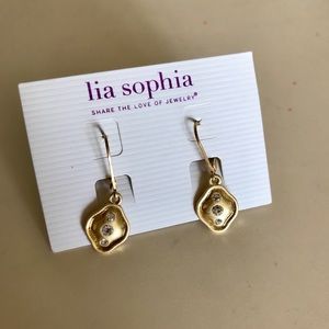 Gold dangles with diamonds